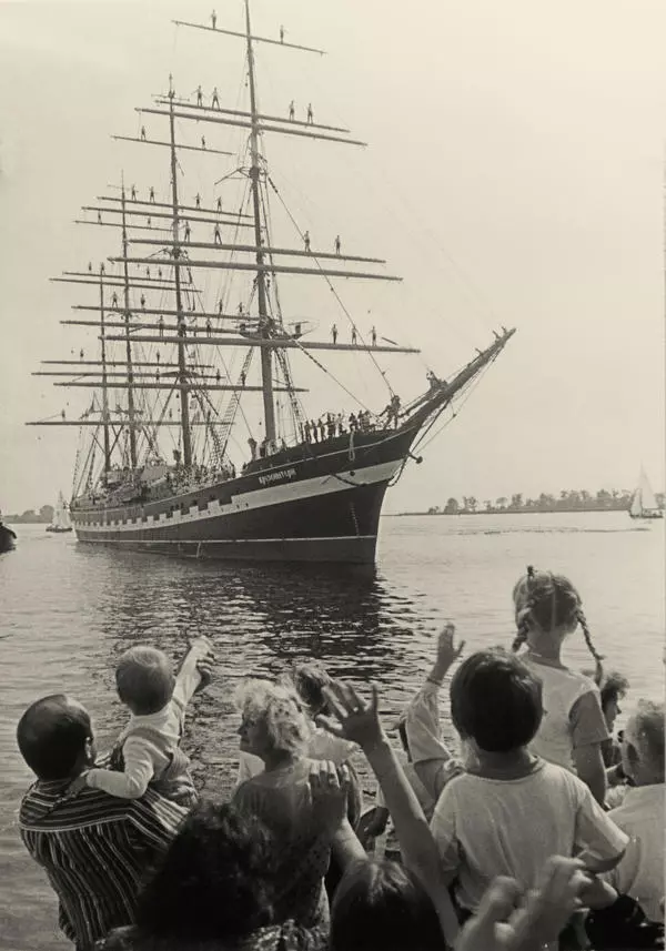 Barque Kruzenshtern. Welcome Home