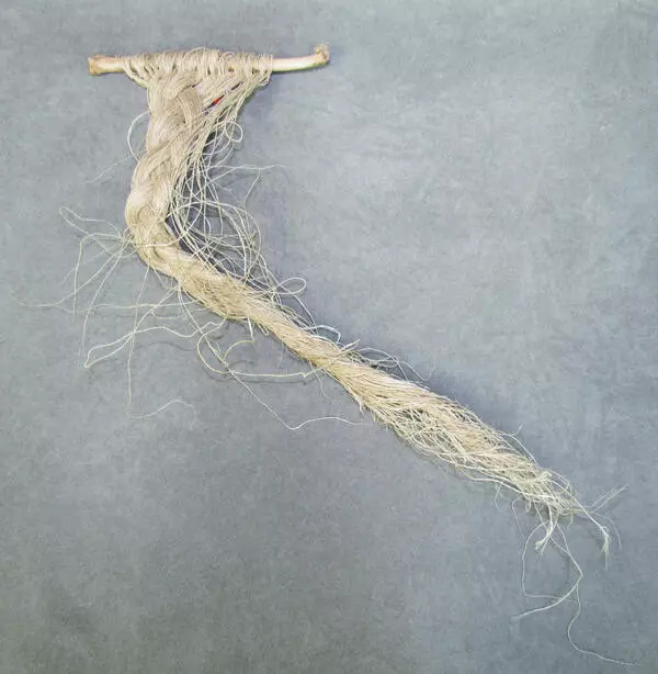 Reindeer tendon threads