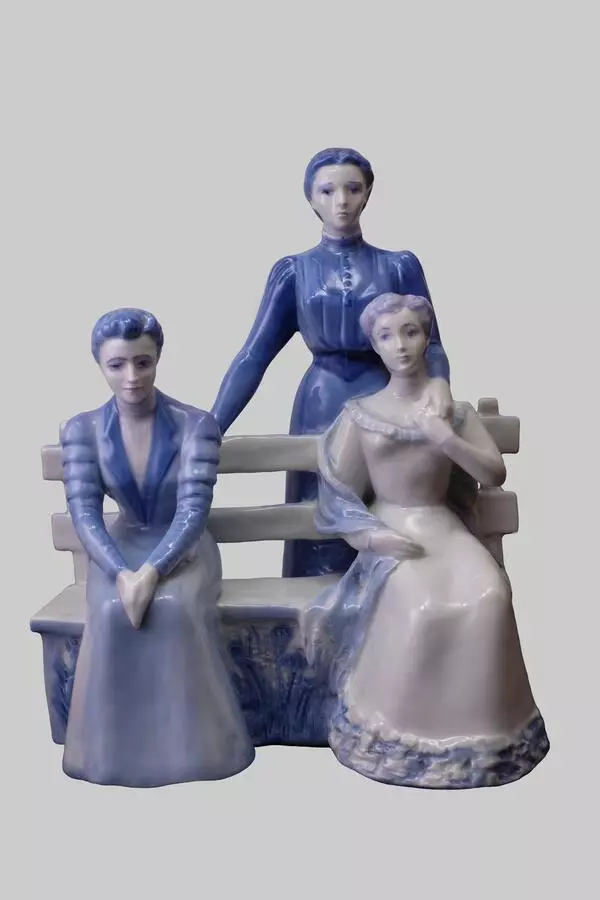 Скульптура Три сестры