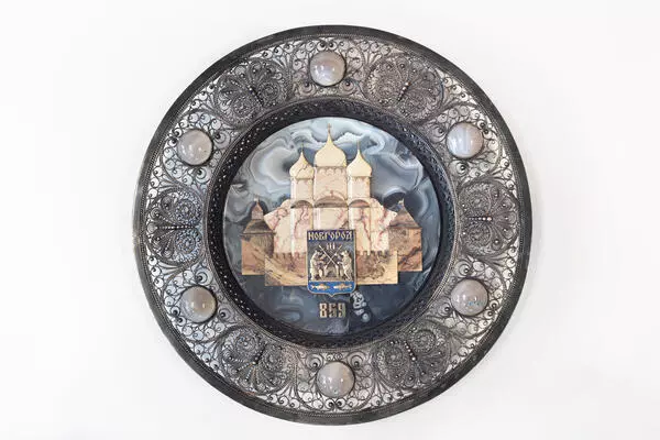 The decorative dish “Novgorod”