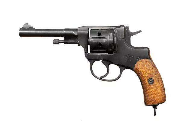 Nagant M1895 Revolver