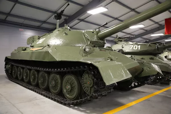 Советский тяжелый танк ИС-7
