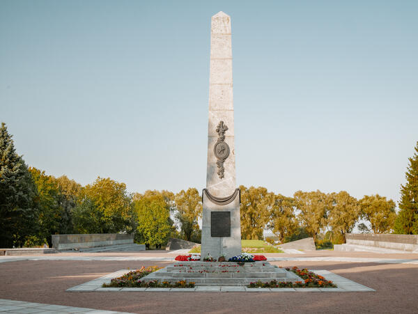 Памятник «Гостилицкий»