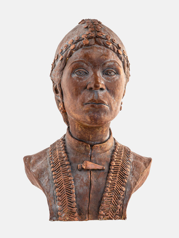 Bust of a woman. Solyony Dol burial ground