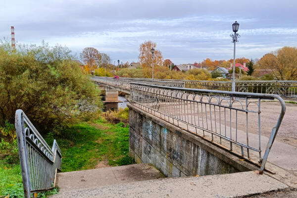 Пешеходный мост в Красной Горке