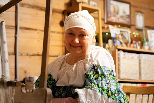 Ткачество под шум дождя за окном