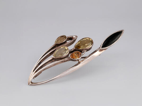 Brooch. From the “Birth of Stars” collection