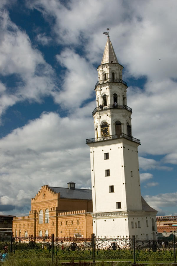 Наклонная башня в невьянске фото