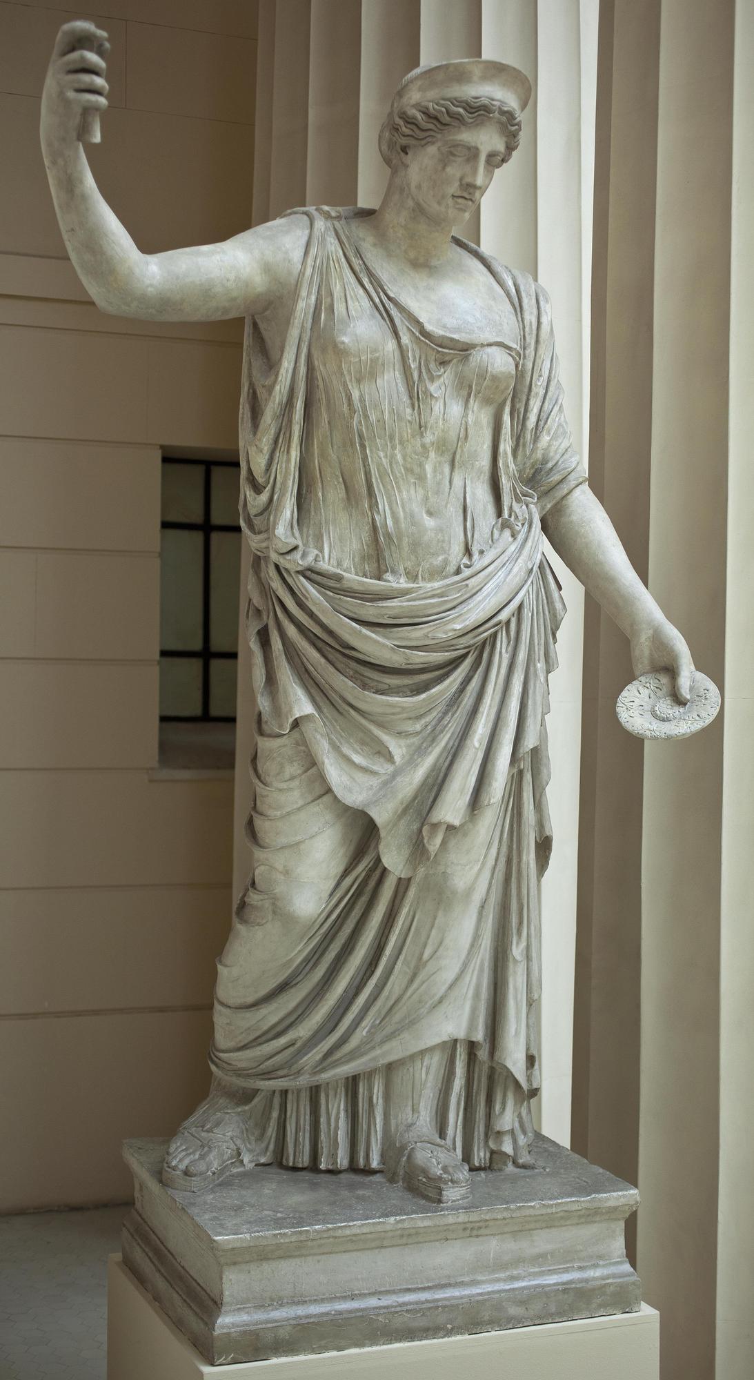 Греческие богини статуи фото