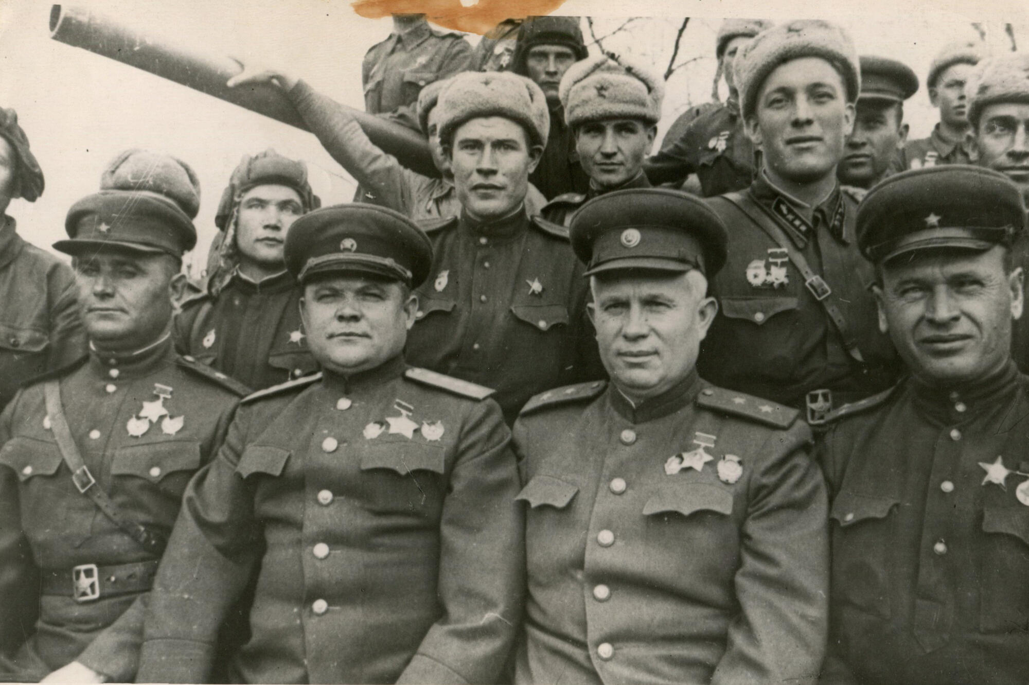 В 1944 году генерал. Генерал армии н. ф. Ватутин.