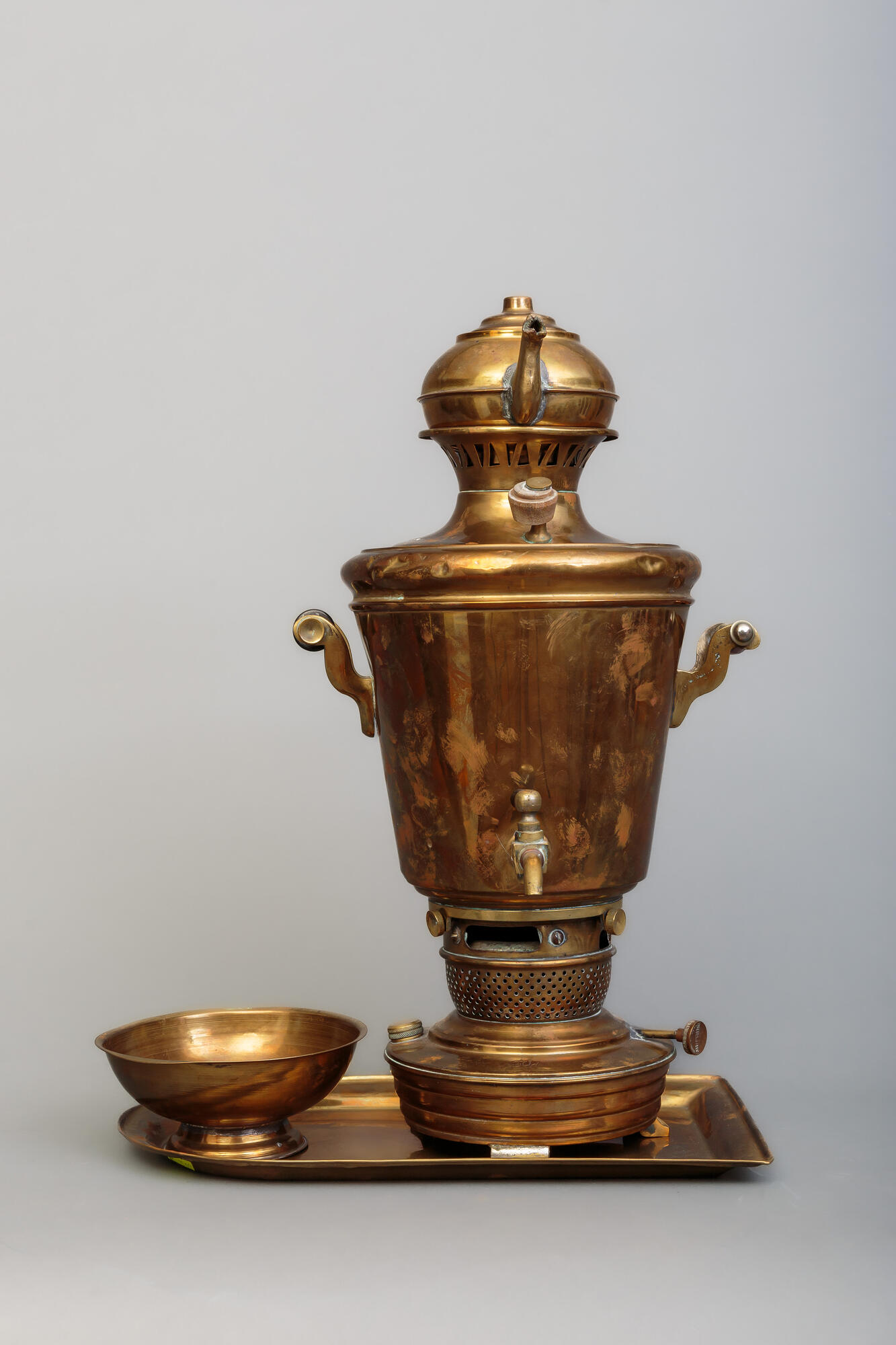 Kerosene samovar with set  Музей самоваров и бульоток I Тульская