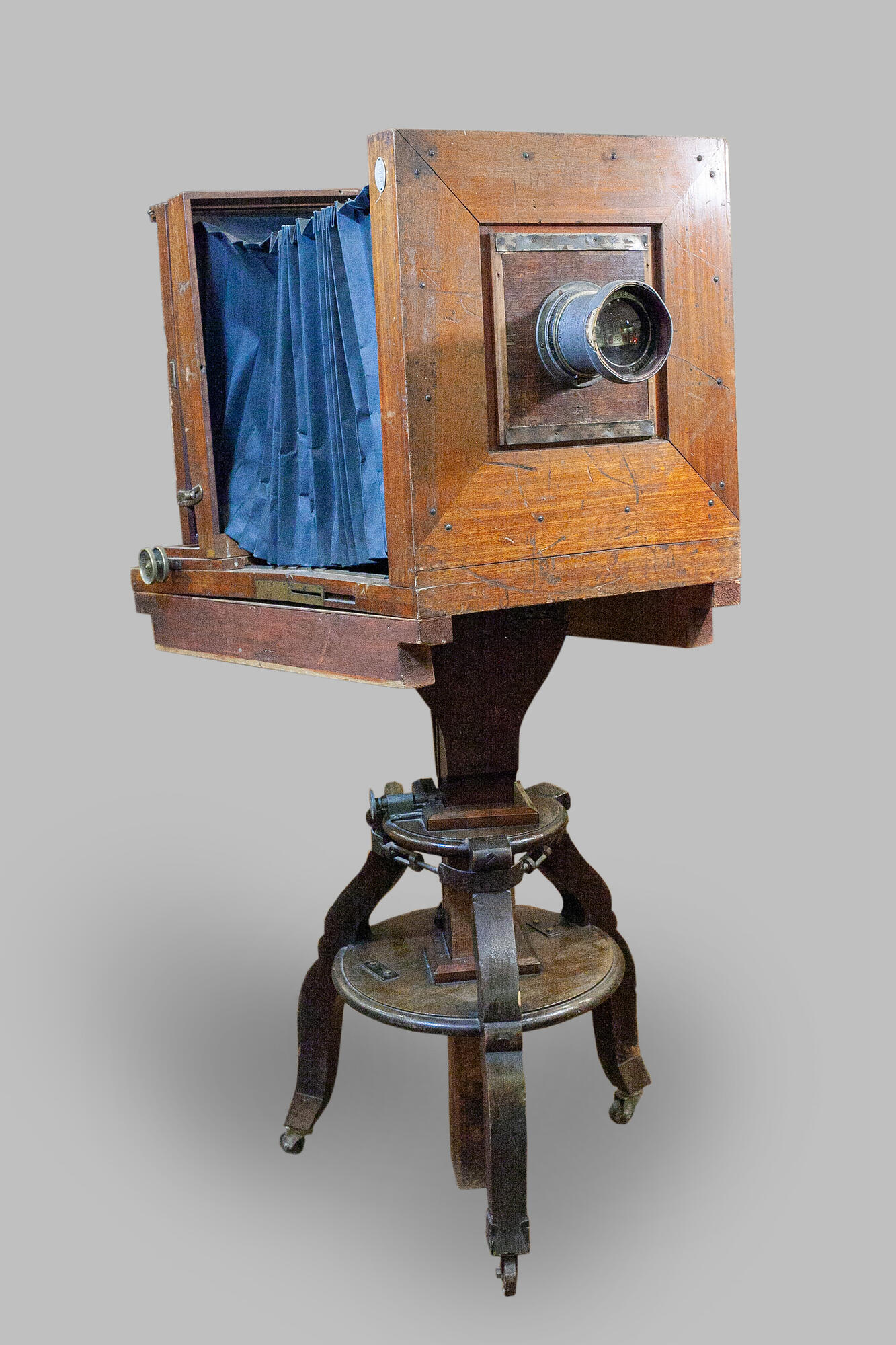 antique studio camera