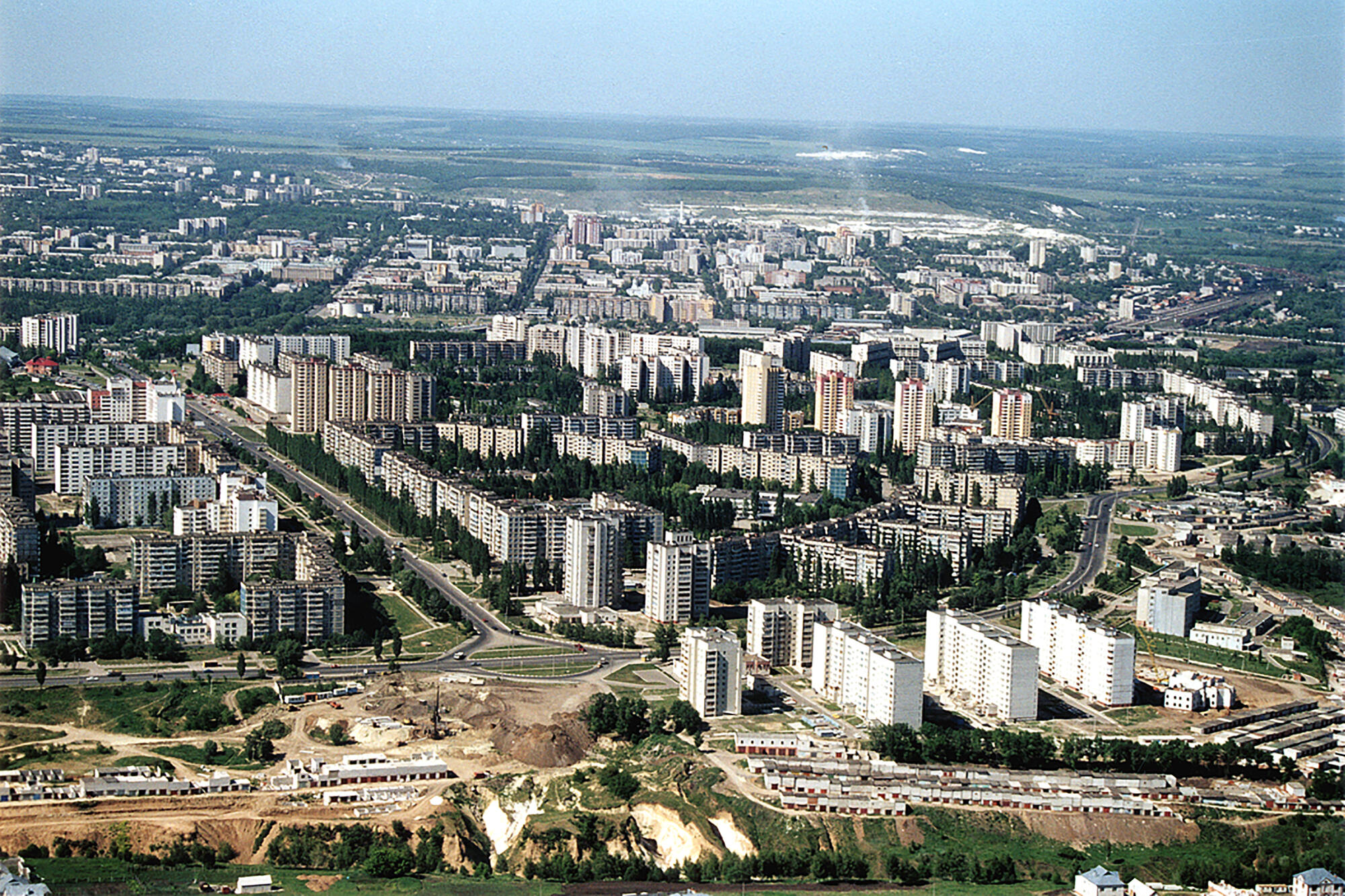 Конечно города. Белгород сверху. Население Белгорода 1990. Старый Оскол с высоты птичьего полета. Белгород вид сверху.