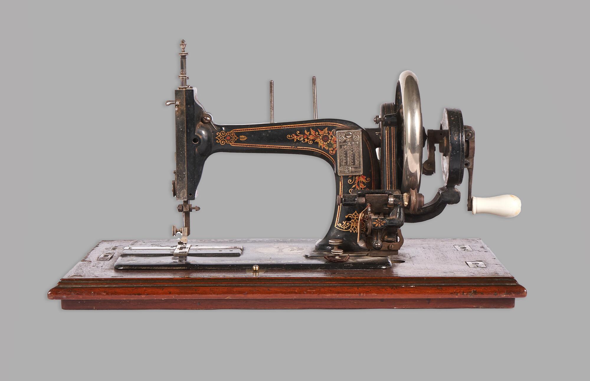 Jubilee sewing machine. Подробное описание экспоната, аудиогид, интересные  факты. Официальный сайт Artefact