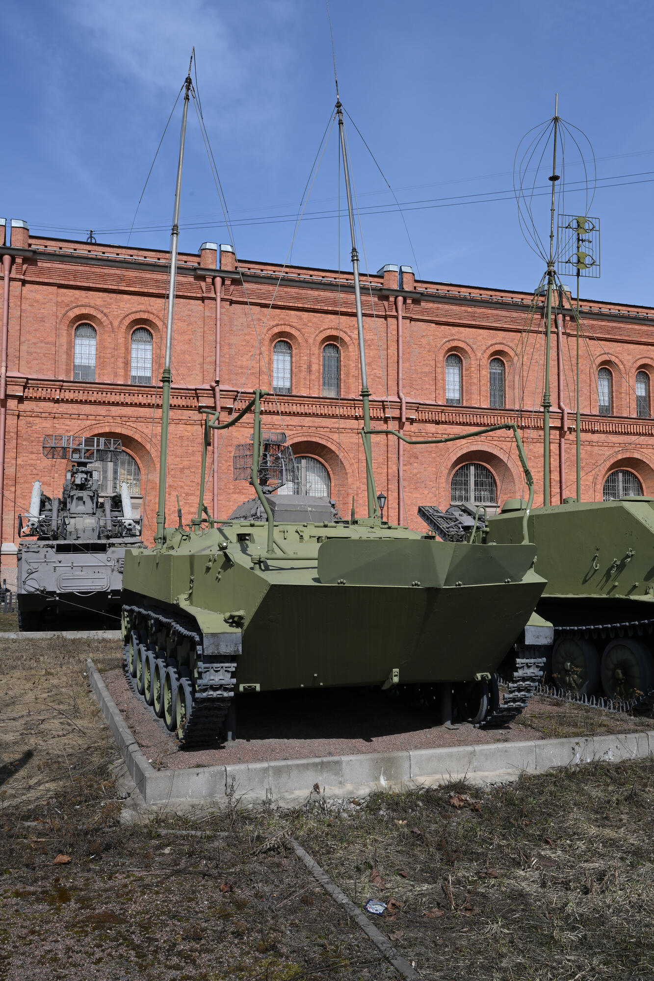 Командно-штабная машина БМД-1КШ «Сорока». Подробное описание экспоната,  аудиогид, интересные факты. Официальный сайт Artefact