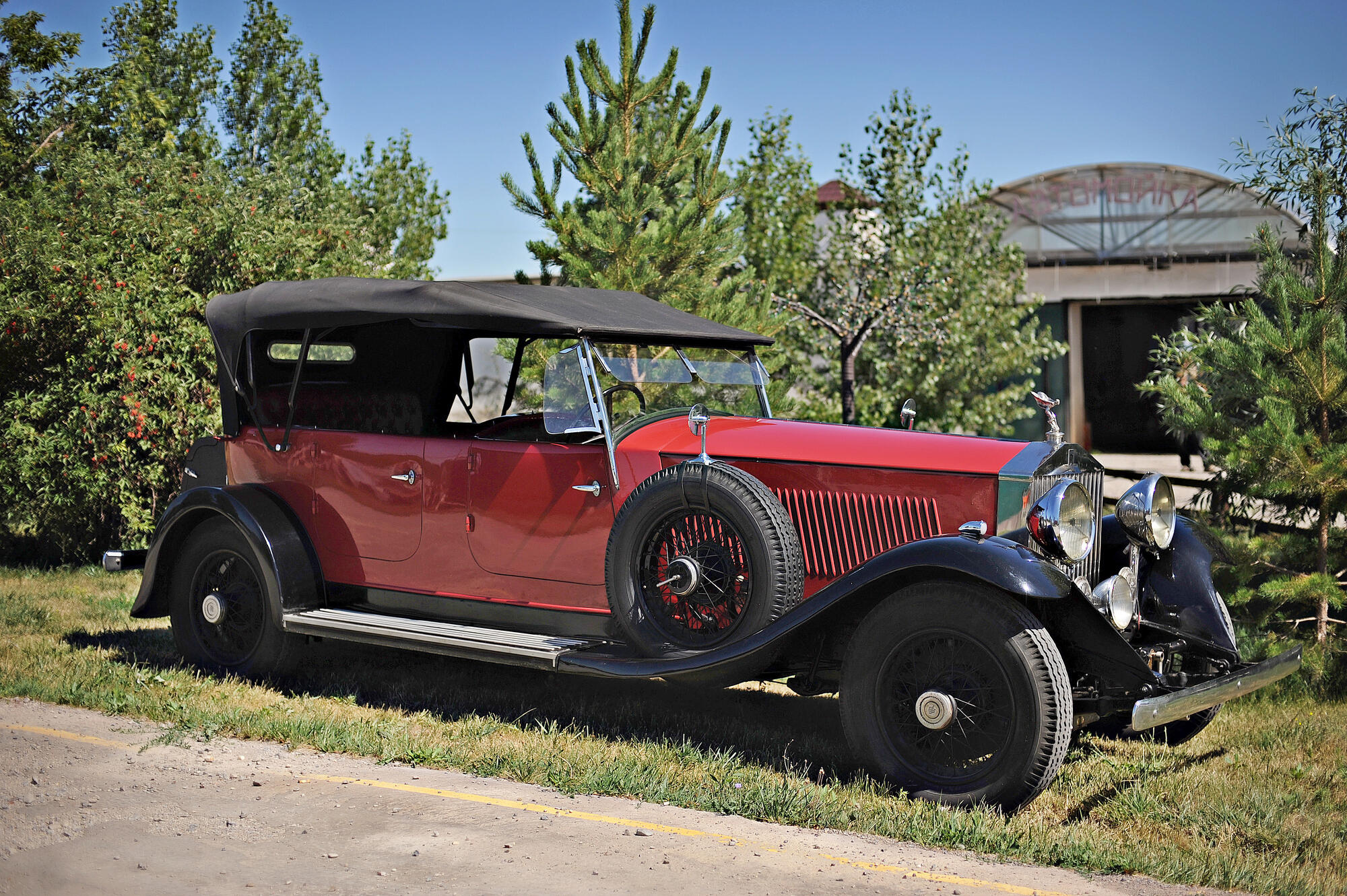 Автомобиль Rolls-Royse. Подробное описание экспоната, аудиогид, интересные  факты. Официальный сайт Artefact