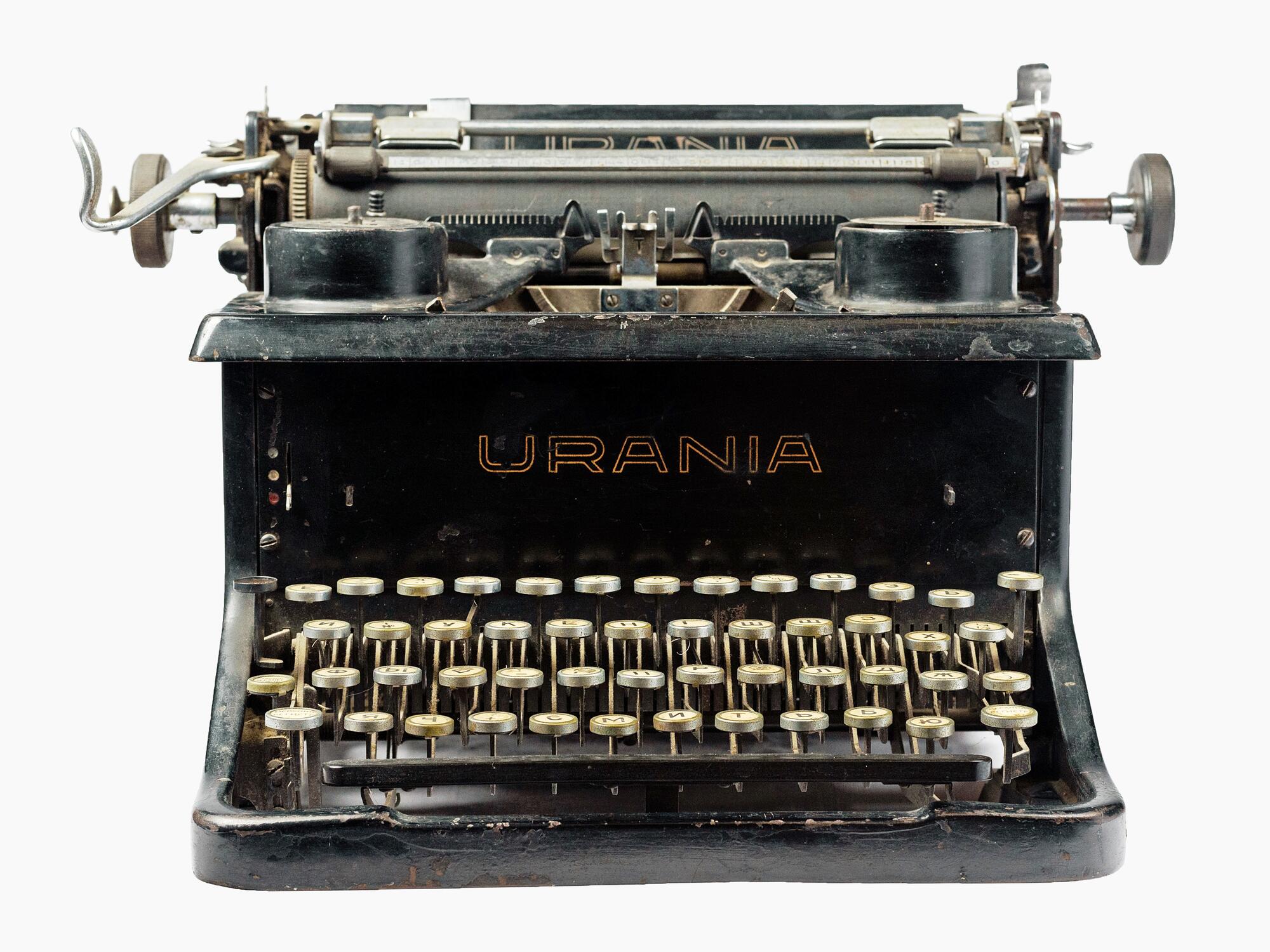 Печатная машинка Urania. Подробное описание экспоната, аудиогид, интересные  факты. Официальный сайт Artefact