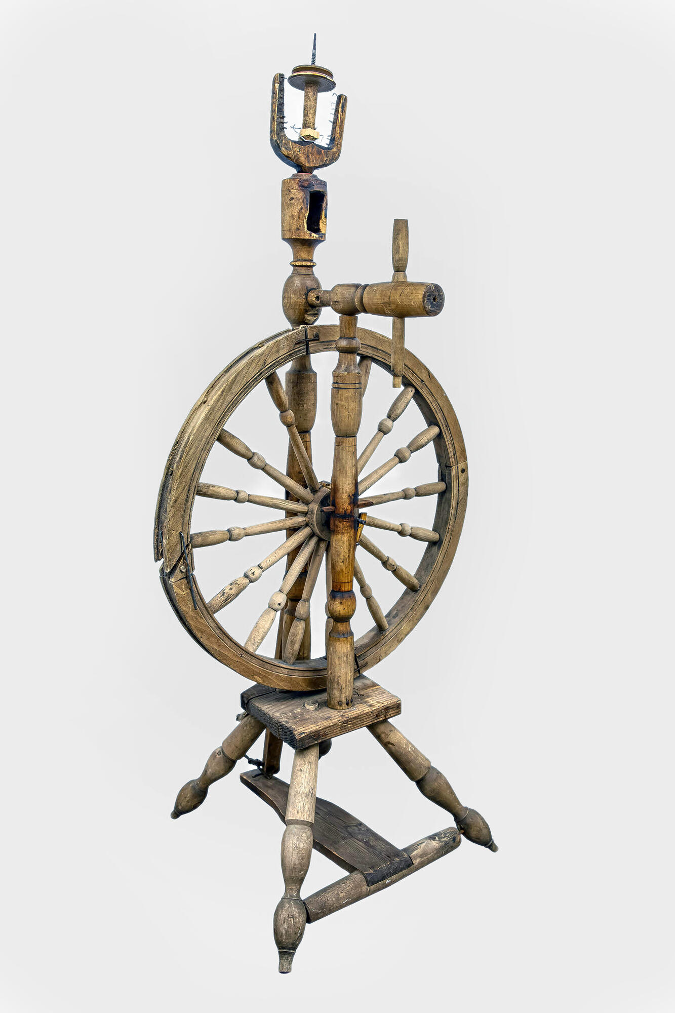 Пряла время. Spinning Wheel.