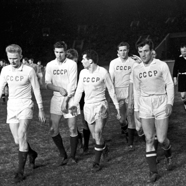 USSR team captain Valery Lobanovsky