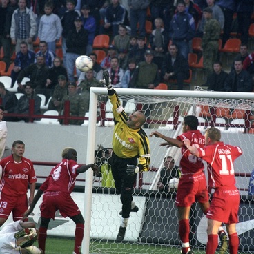 Spartak goalkeeper Stanislav Cherchesov