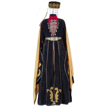Адыгский женский традиционный костюм