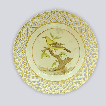  Plate with Oriole’s image