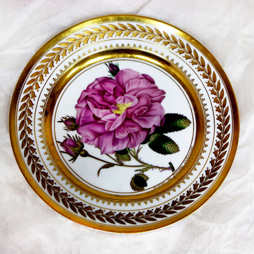 Plate with a picture of a rose