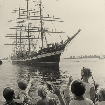 Barque Kruzenshtern. Welcome Home