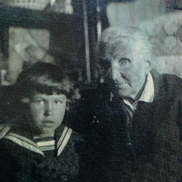 Фотография Саичевой С.И. с внучкой