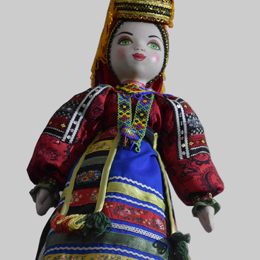 Кукла в традиционной одежде с. Гвазда 