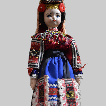 Кукла в старинном костюме с. Гвазда
