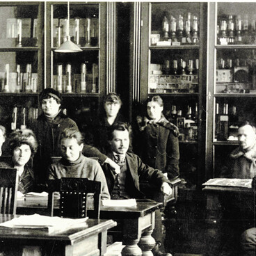 Nikolai Vavilov with Colleagues and Students