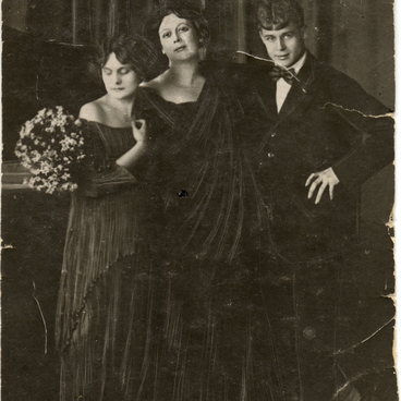 Photograph. S.A. Esenin, Isadora Duncan, Irma D