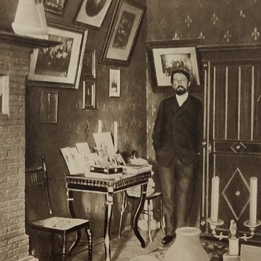 А.П. Чехов в своем кабинете в Ялте