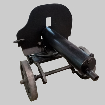 Maxim machine gun