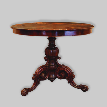 Round Table from the Stackenschneider A.I. salon