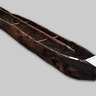 Log canoe