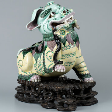 Figurine of Buddha’s dog (Lion of Fo)