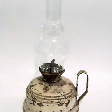 Kerosene lamp