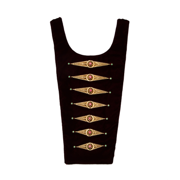 Women's traditional breastplate