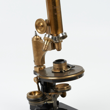 Microscope