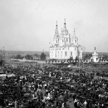 Novobazarnaya Square