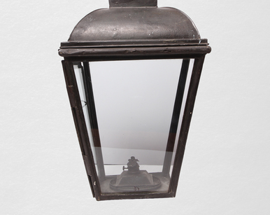 Kerosene lantern