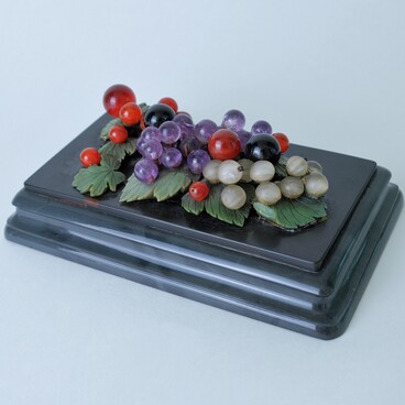 Paperweight "Berries"