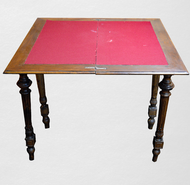 Card table