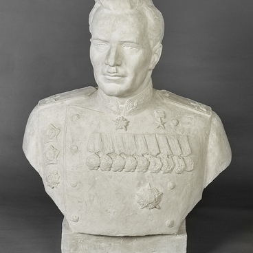 Bust of  L.A. Govorov