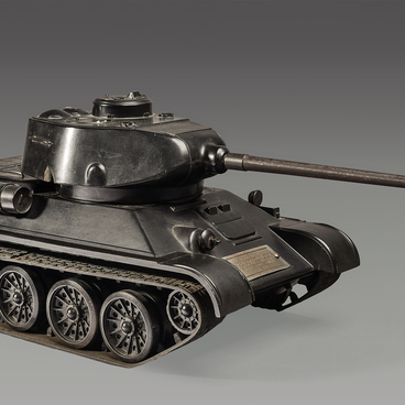 Model of the T-34-85 tank