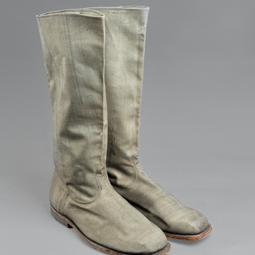 Tarpaulin military boots