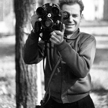 Gherman Titov with a Konvas-Avtomat movie camera