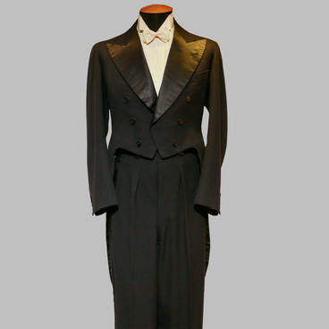 Dress suit